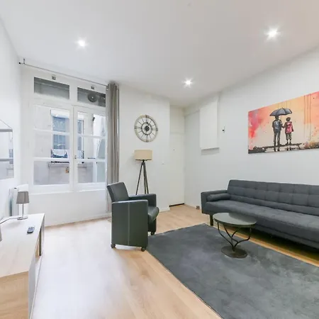 Guestready - Old Retreat Steps From The Metro * Lione